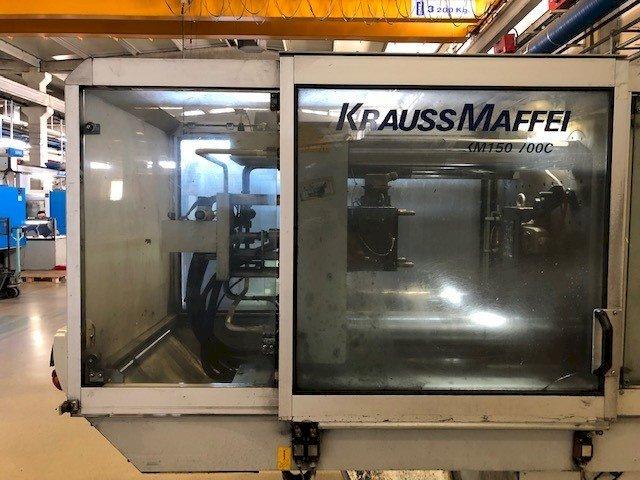 Frontansicht der Krauss Maffei 150-700 C2  Maschine