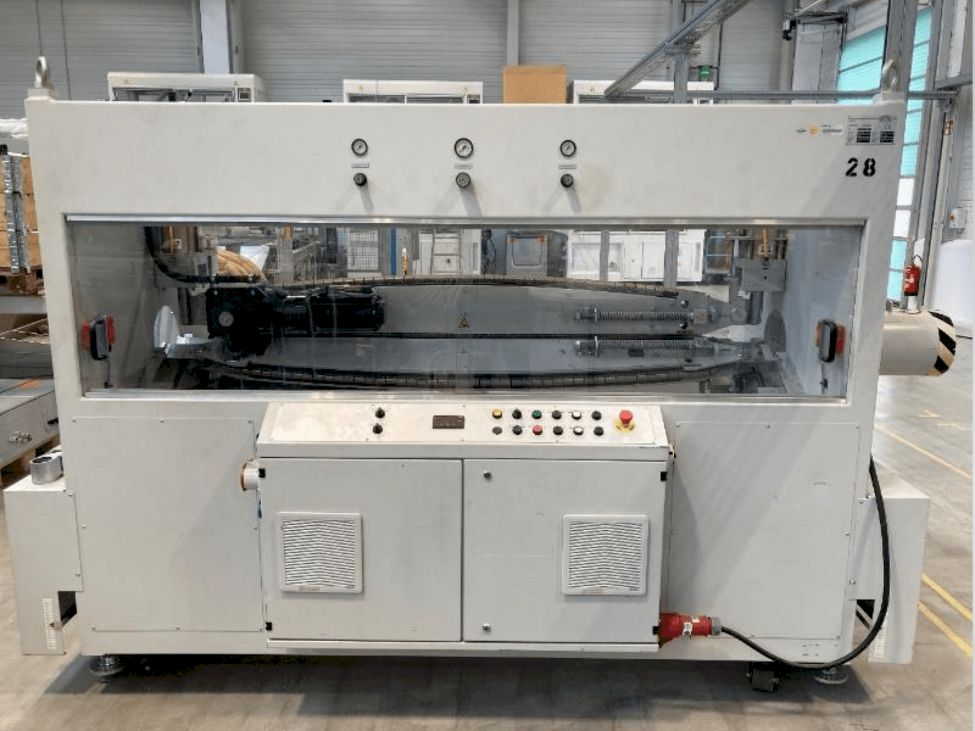 Frontansicht der Krauss Maffei KM-RS 500 XS  Maschine