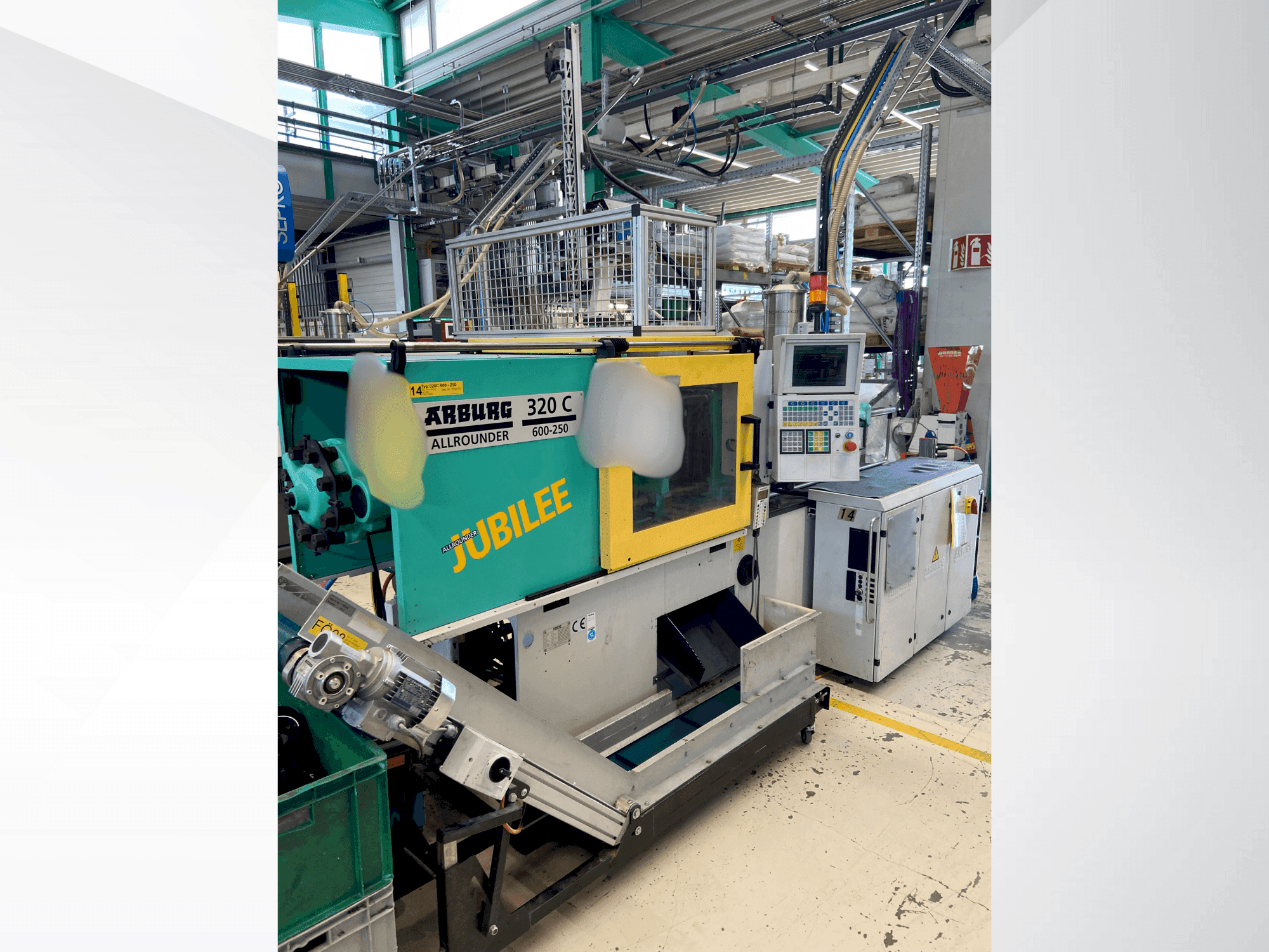 Frontansicht der Arburg 320C 600-250  Maschine