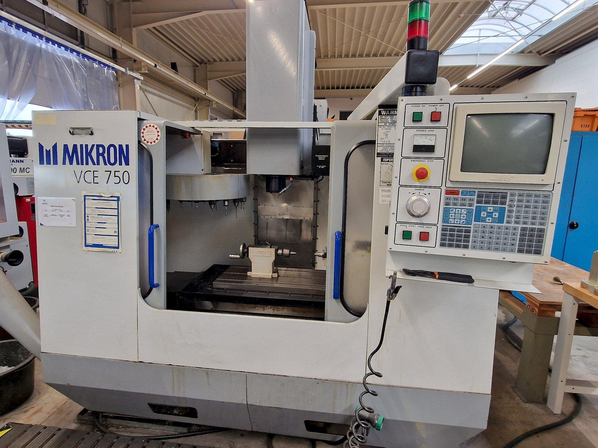 Frontansicht der MIKRON Vce 750  Maschine