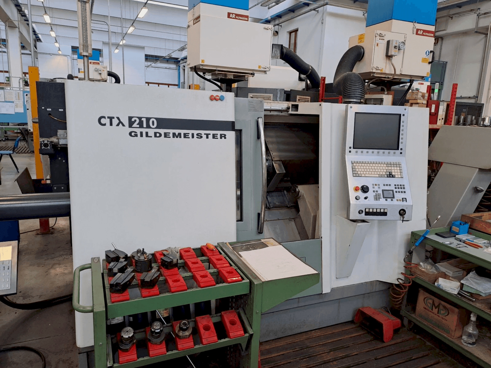 Frontansicht der Gildemeister CTX 210  Maschine