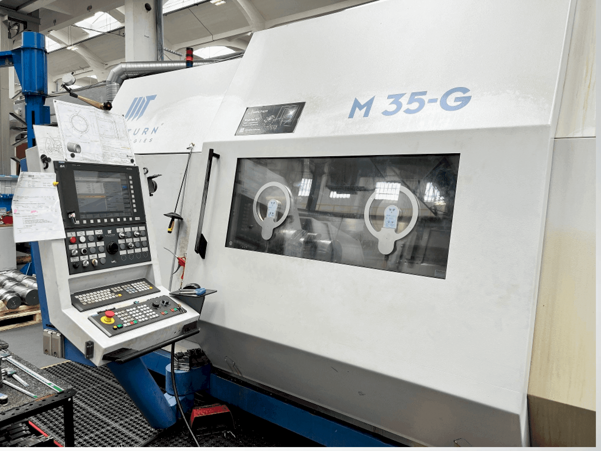 Frontansicht der WFL Millturn M 35-G  Maschine