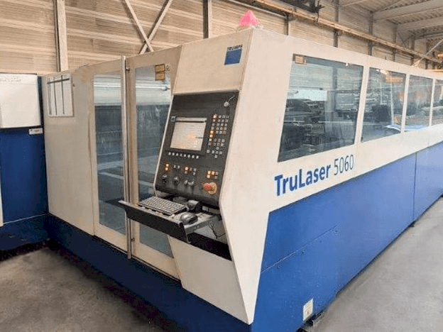 Frontansicht der TRUMPF TruLaser 5060  Maschine