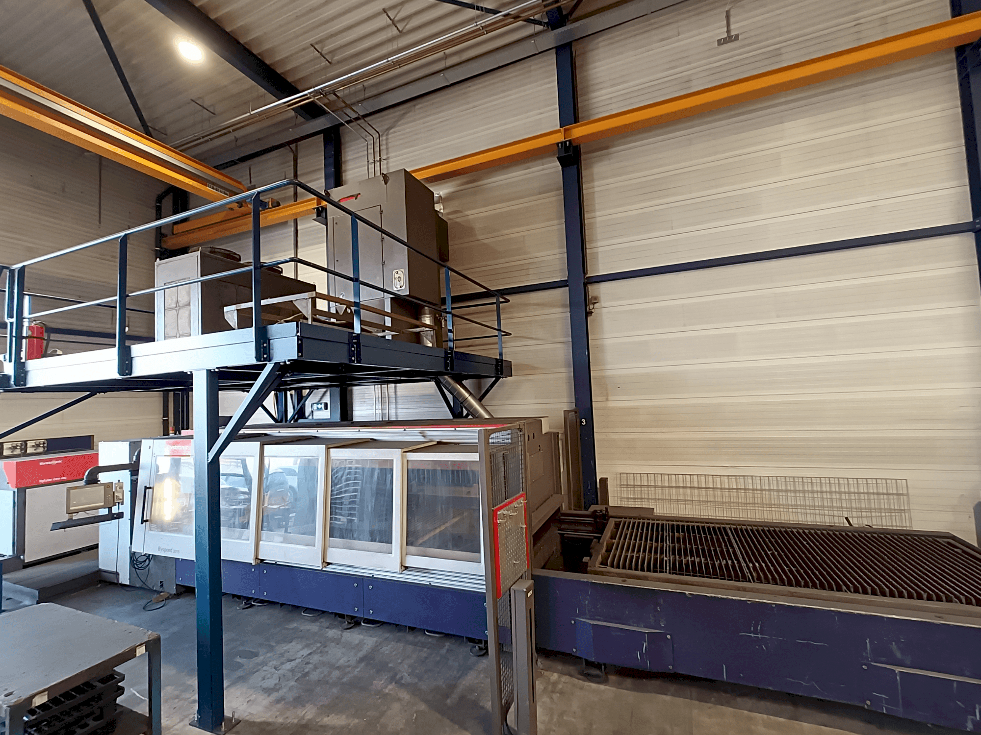 Frontansicht der Bystronic BySpeed 3015  Maschine