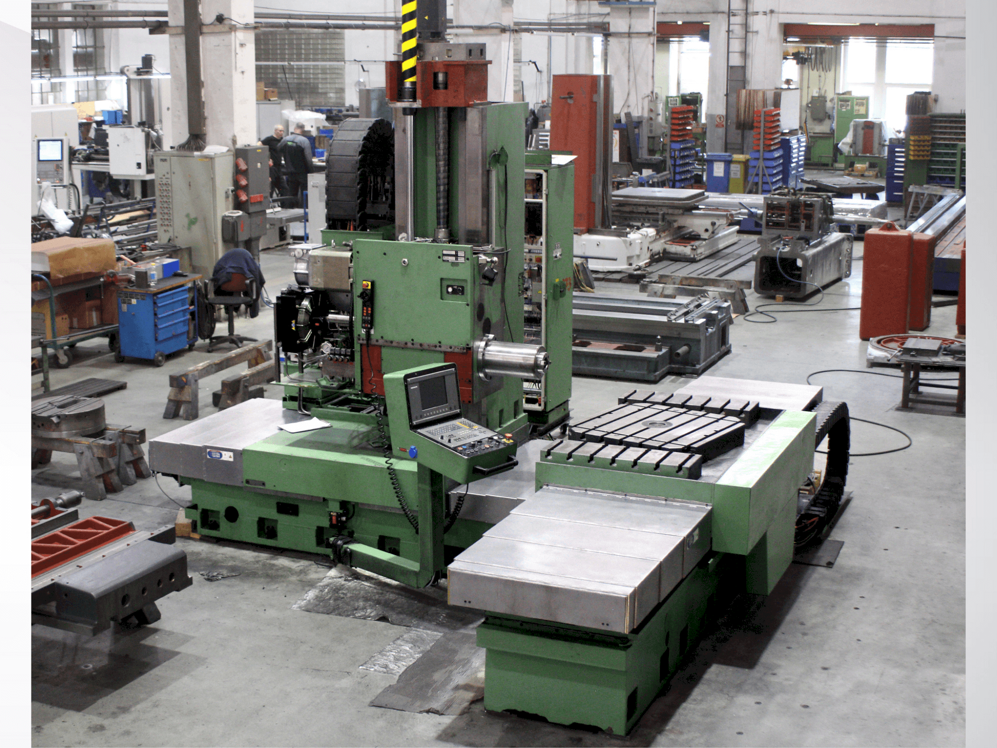 Frontansicht der TOS WFQ 80 CNC  Maschine