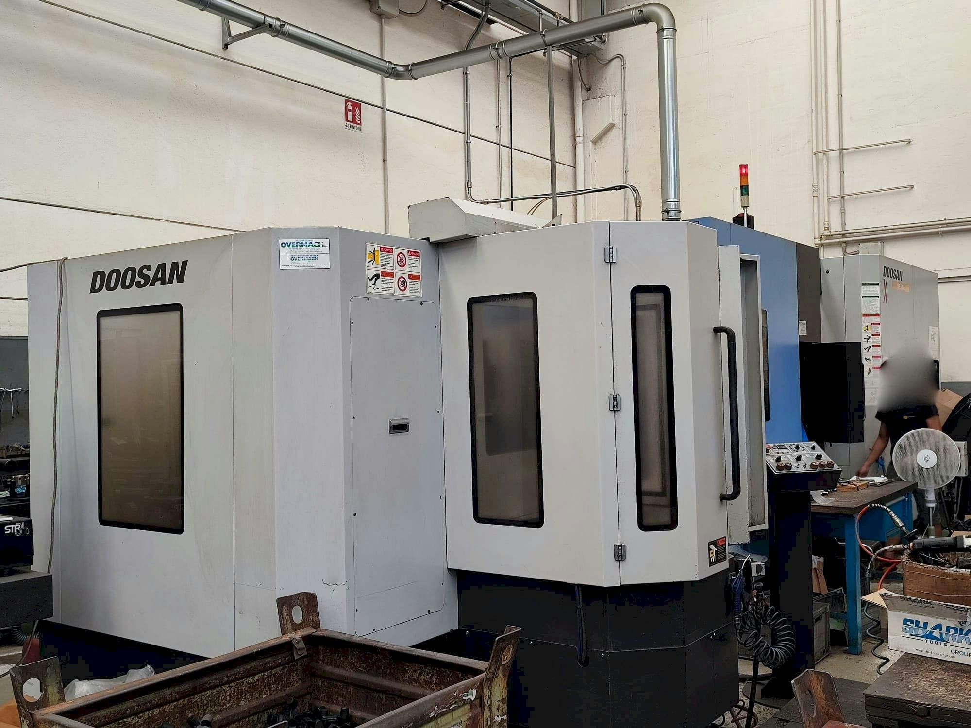 Frontansicht der DOOSAN HP 5100  Maschine