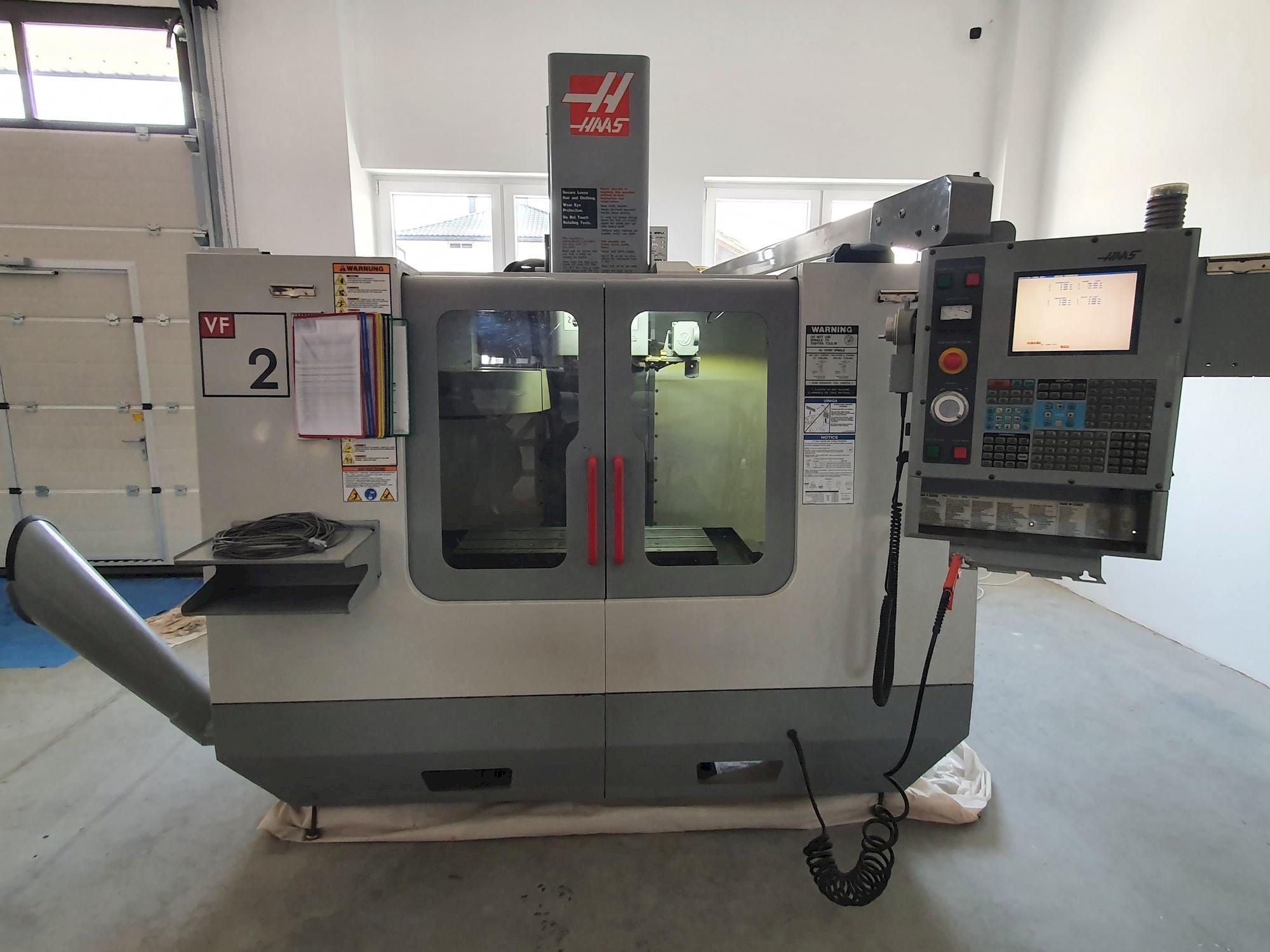 Frontansicht der HAAS VF-2BHE  Maschine