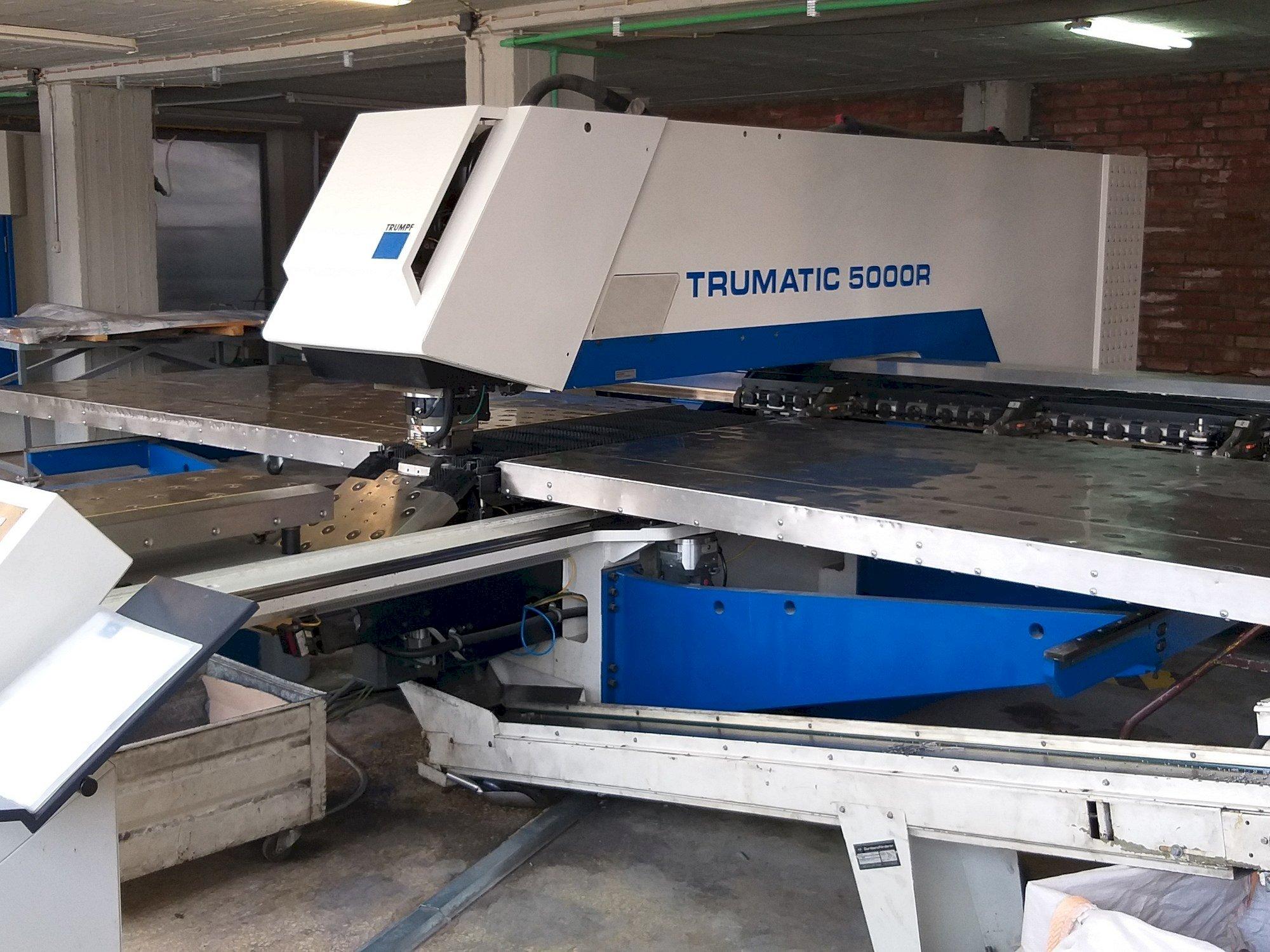 Frontansicht der Trumpf Trumatic 5000 R  Maschine