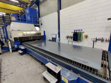 Frontansicht der Trumpf Trumatic L 6050 6kW CO2  Maschine