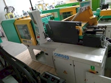 Frontansicht der Arburg Allrounder 270U 350-100U  Maschine