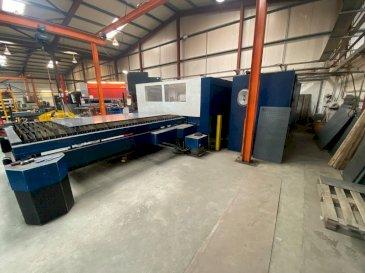 Frontansicht der Trumpf TRUMATIC L3030  Maschine