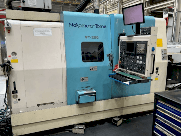 Frontansicht der NAKAMURA-TOME WT 250  Maschine