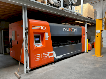 Frontansicht der NUKON REX PP 315 4kW  Maschine