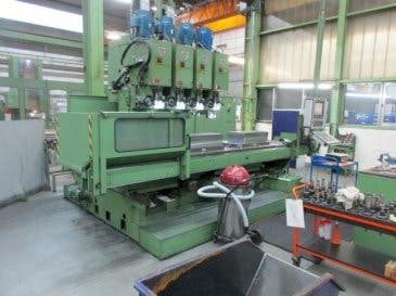 Linke Ansicht der Rambaudi Rammatic 804  Maschine