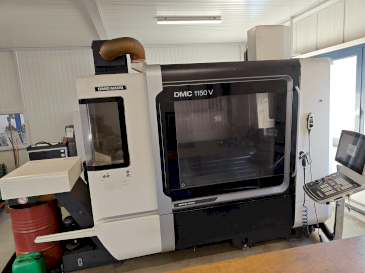 Frontansicht der DMG MORI DMC 1150 V  Maschine