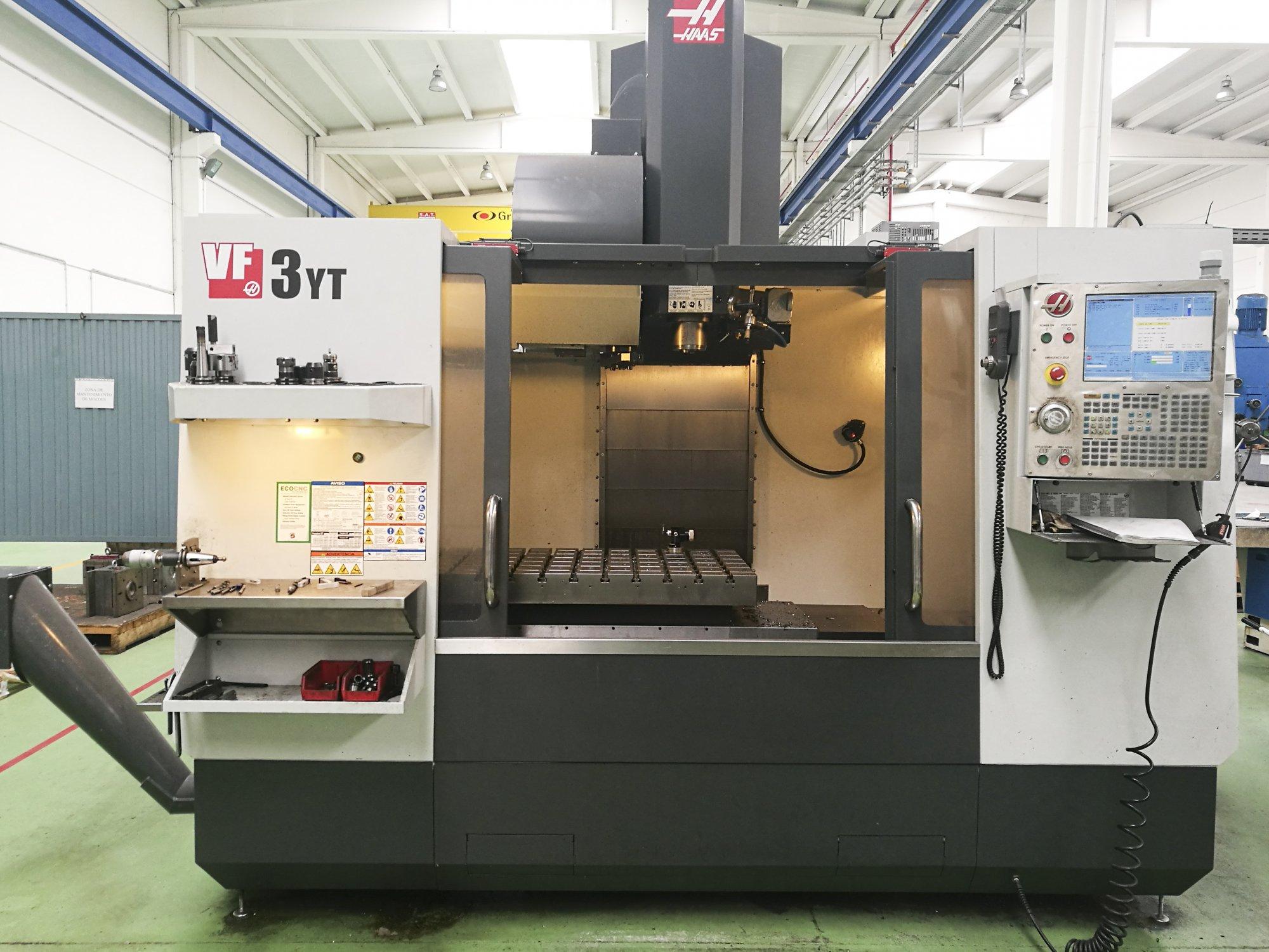 Frontansicht 2 der HAAS VF-3YT Maschine